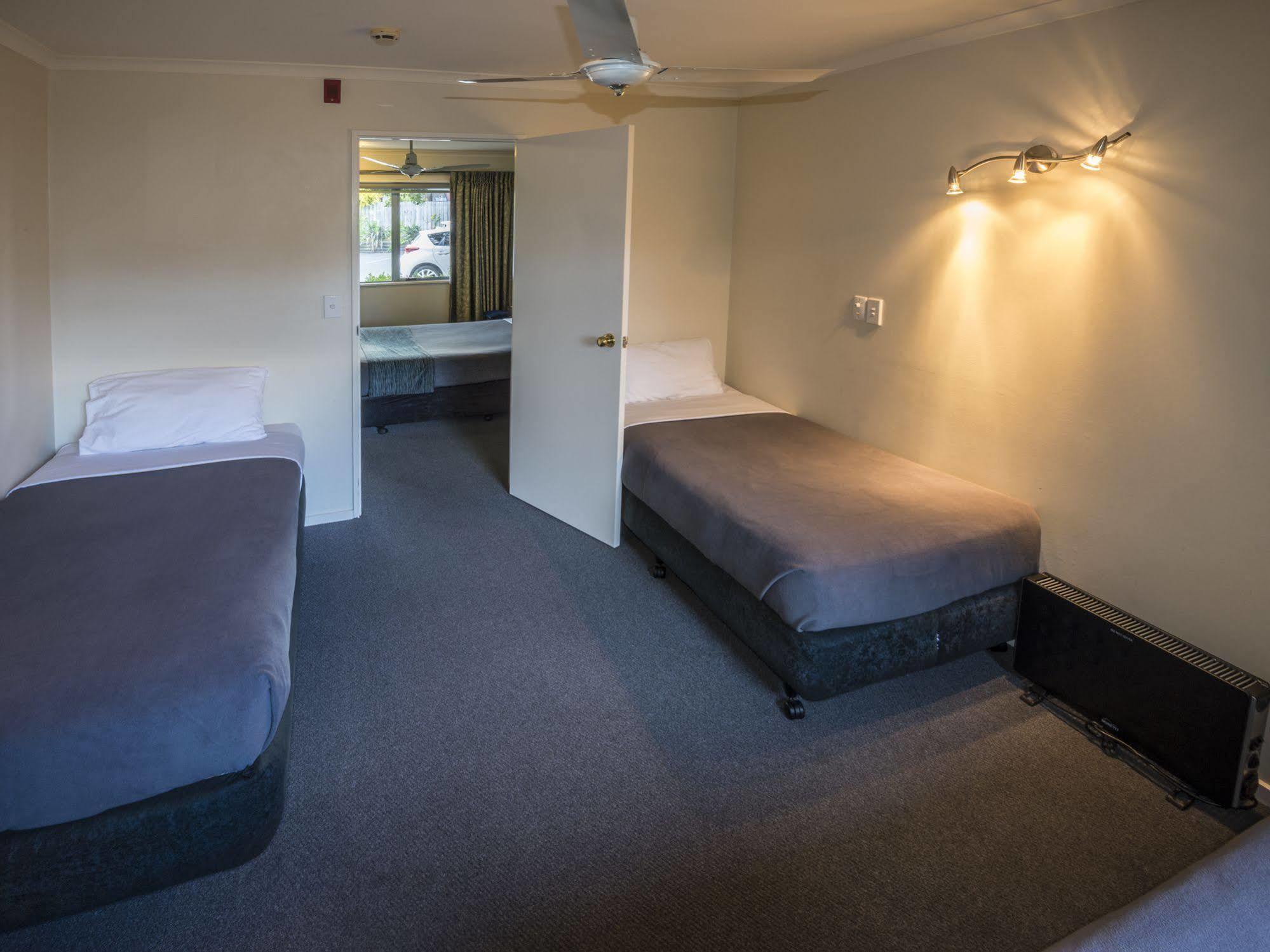 Gateway Motor Inn Mount Maunganui Buitenkant foto